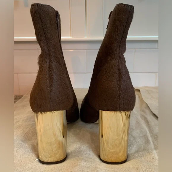 Gianni Bini Women 8.5 Mavis Calf Hair Brown Ankle Booties Heeled Pointed Toe NEW - Picture 2 of 7